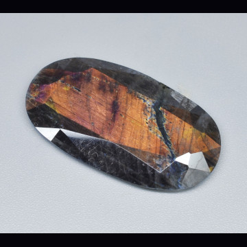 Spectrolite 8.56 ct.