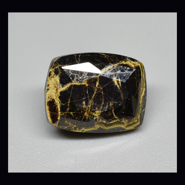 Euxenite (Y) 4.00 ct.
