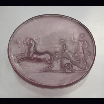 Glass cameo quadriga 60.66 ct.