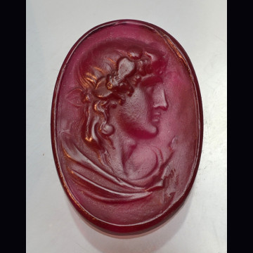 Glass cameo Dionysos 37.58 ct.
