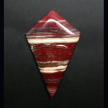 Snake skin jasper 65.18 ct.