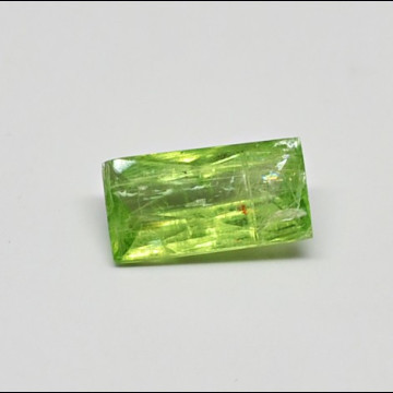 Cianite verde  1.34 ct.