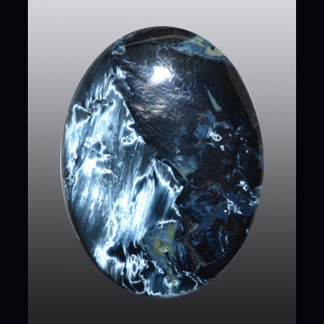 Magnesio riebeckite  27.51 ct.