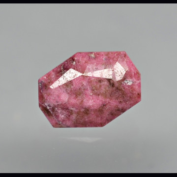 Thulite  1.73 ct.