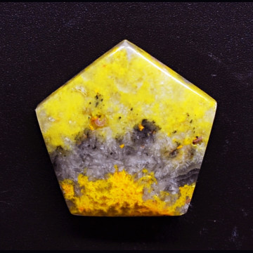 Bumble Bee stone 18.12 ct.