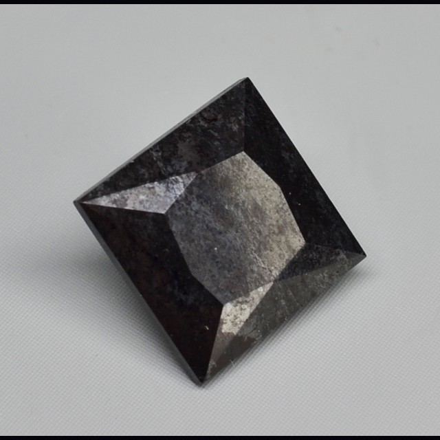 Namansilite+braunite  6.43 ct.
