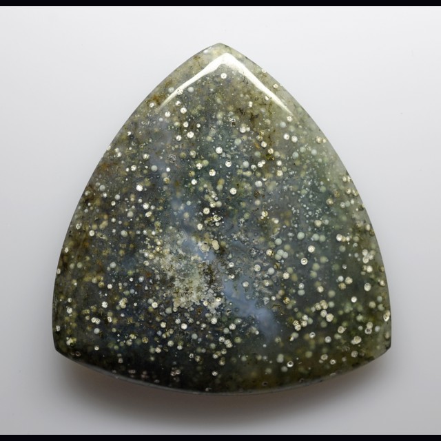 Galactic obsidian  71.53 ct.