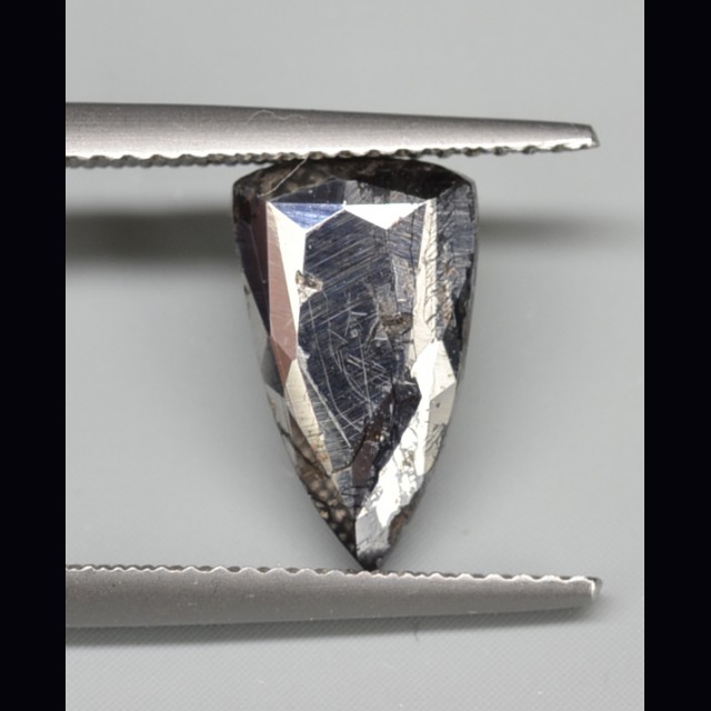 Muonionalusta meteorite  6.10 ct.